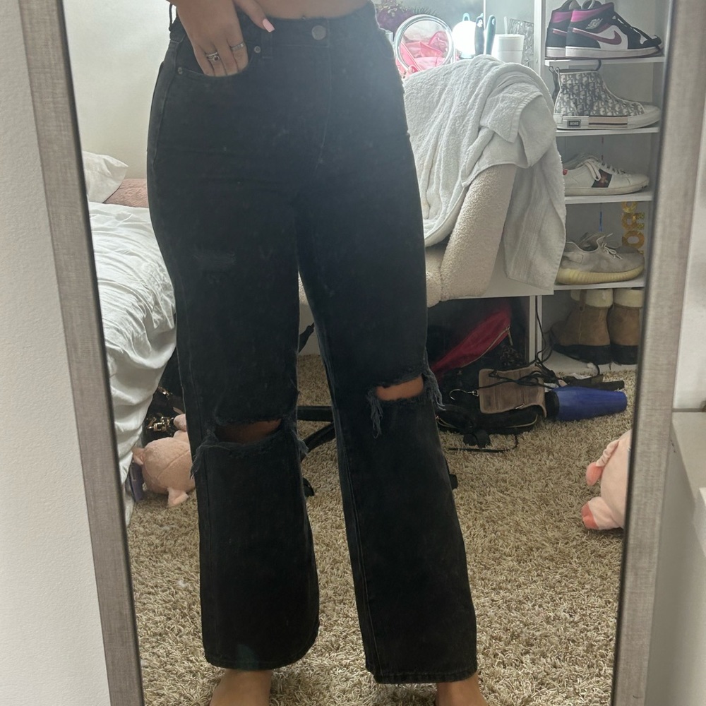 Gradge black jeans with rips!